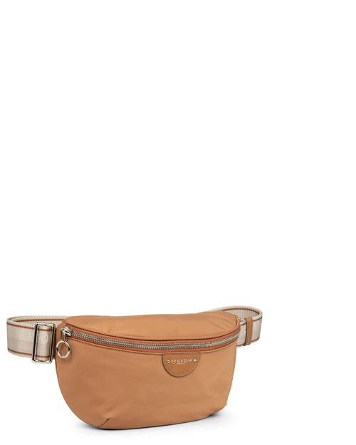 Sacs port?� ceinture